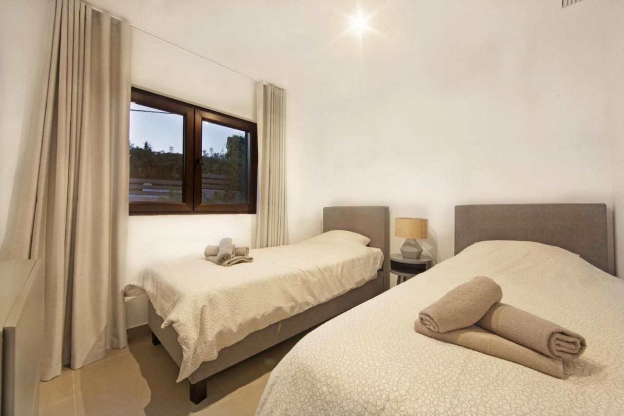 Modern Villa Close To Costabella Beach Marbella Exterior photo